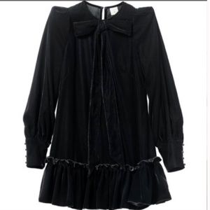 H&M x THE VAMPIRE’S WIFE BLACK VELVET MINI DRESS
